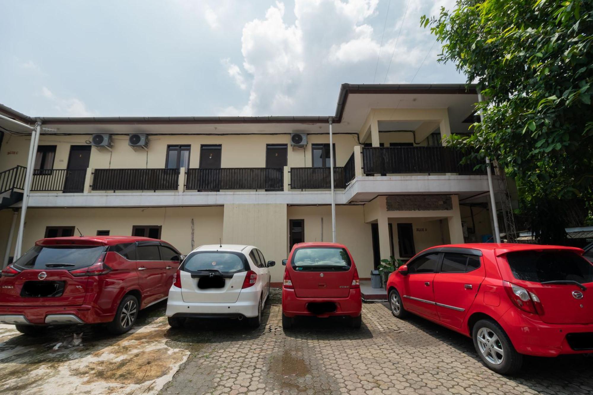 Reddoorz Near Pondok Indah Water Park Jakarta Exteriör bild